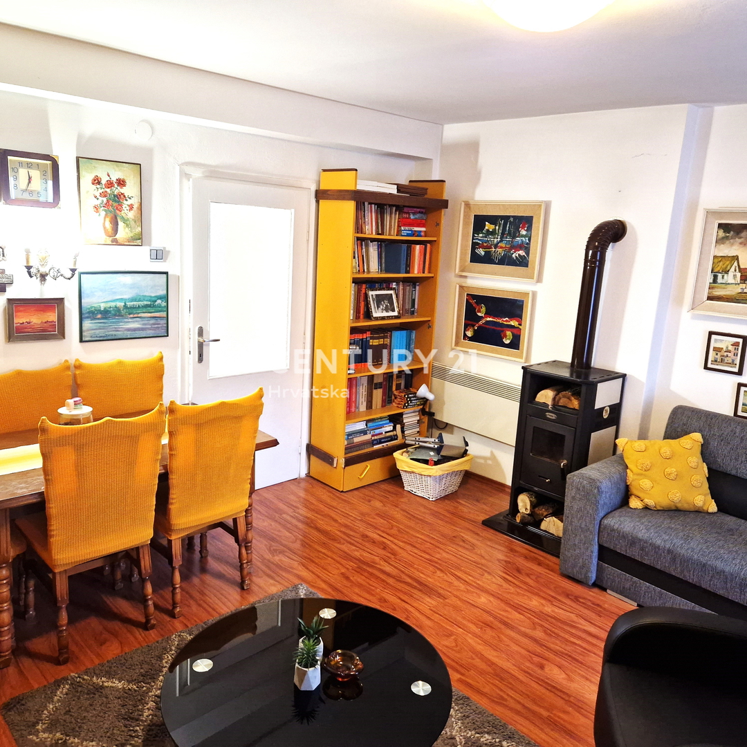 Biograd na morju - dvosobno stanovanje v središču mesta, s pogledom na morje