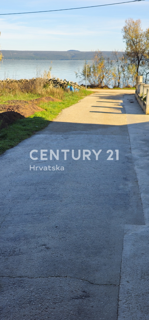 Pašman, Banj, gradbeno zemljišče, prvi vrsti do morja, površina 1760 m2