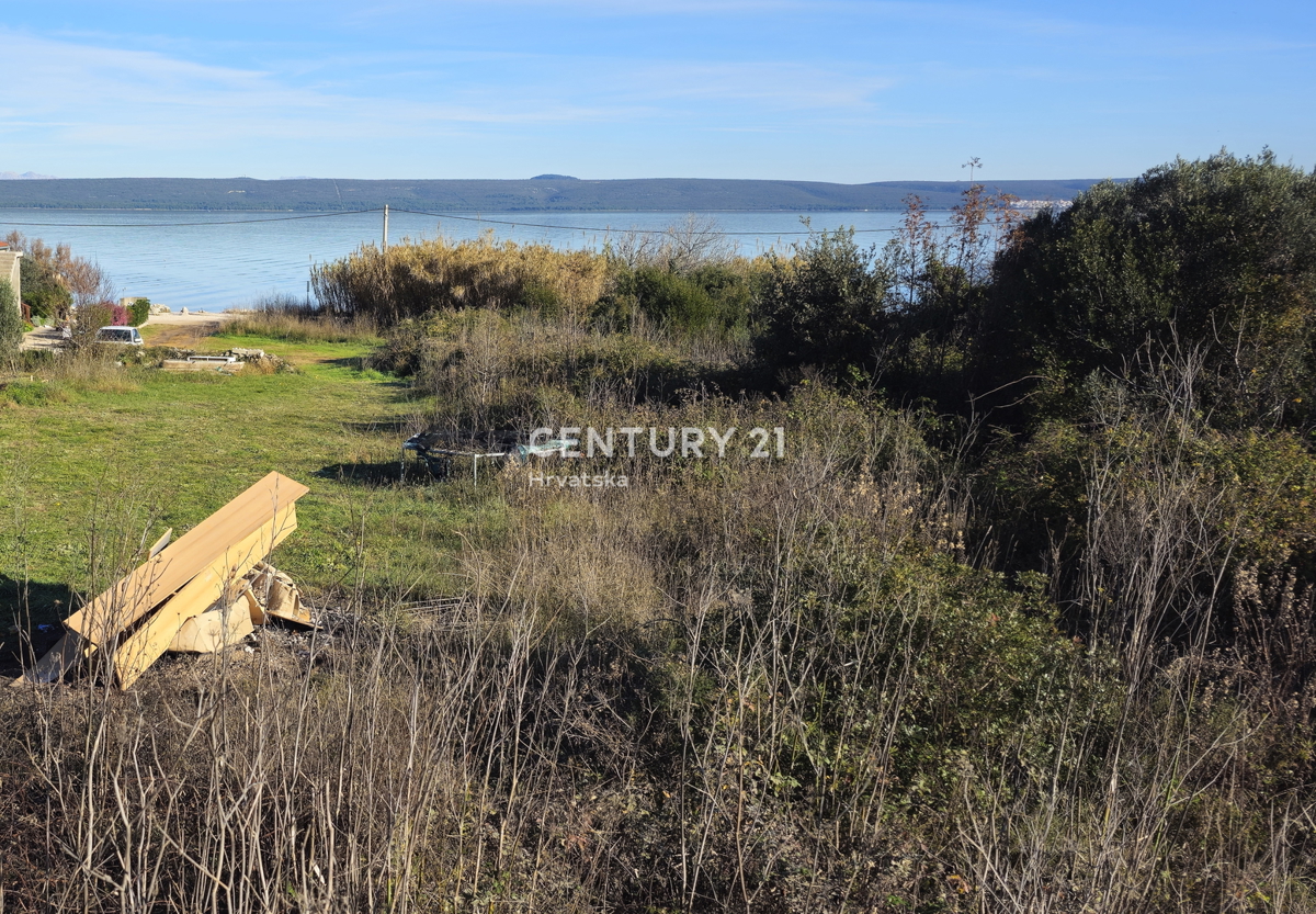 Pašman, Banj, gradbeno zemljišče, prvi vrsti do morja, površina 1760 m2