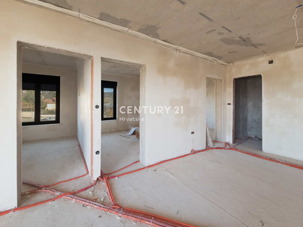 ZADAR, LJUBAČ, LUX. NOVOGRADNJA. S4= 100,66 m2, 1. nadstropje, 50 m do morja in plaže, pogled na morje