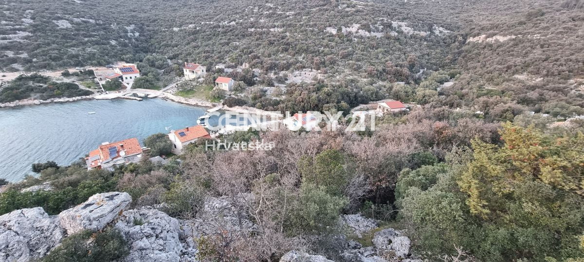 Tkon, Donje More, zemljišče ob morju v zalivu zaščitenem pred vetrovi
