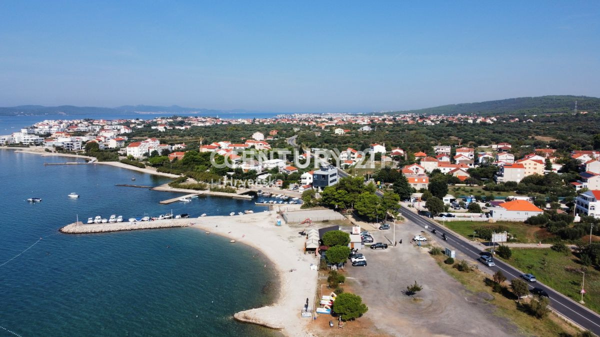 ZADAR - SUKOŠAN - PENTHAUS NA DRUGEM NADSTROPJU - POGLED NA MORJE - 80 M OD MORJA