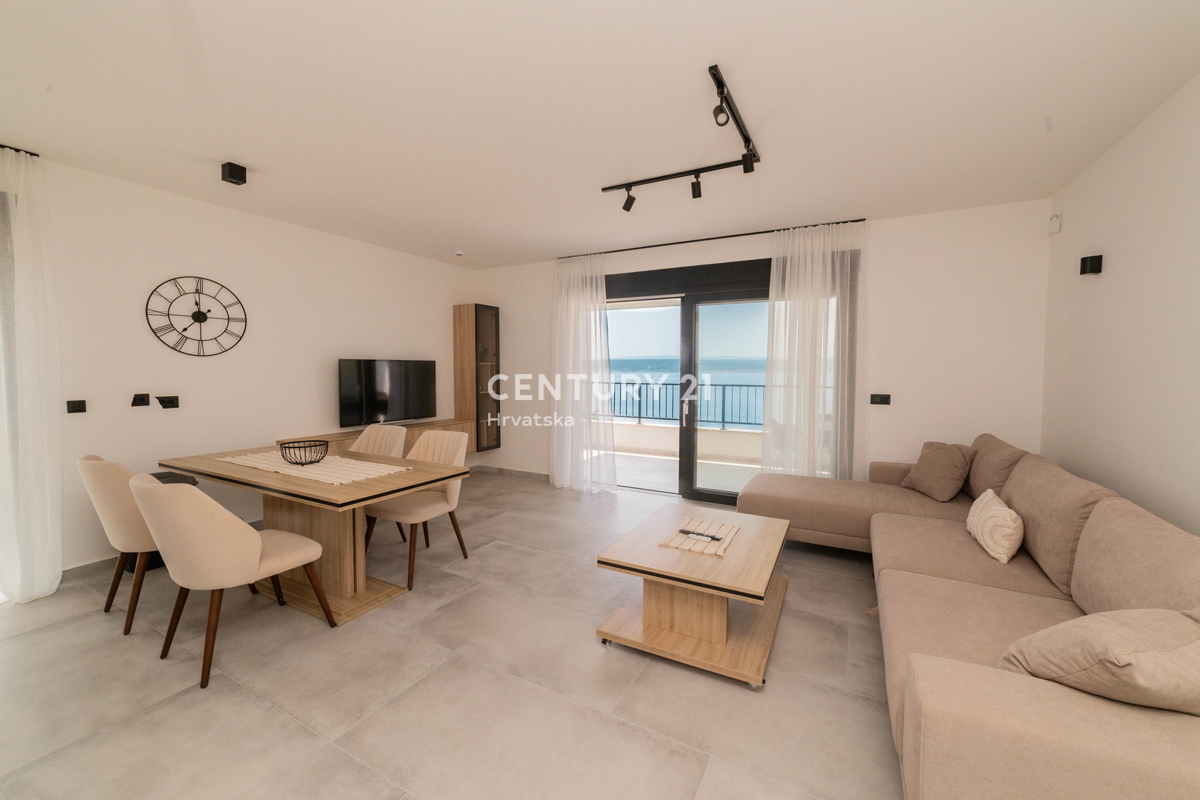 Zadar, Maslenica, stan v 1. nadstropju, čudovit pogled na morje, 150 m od morja