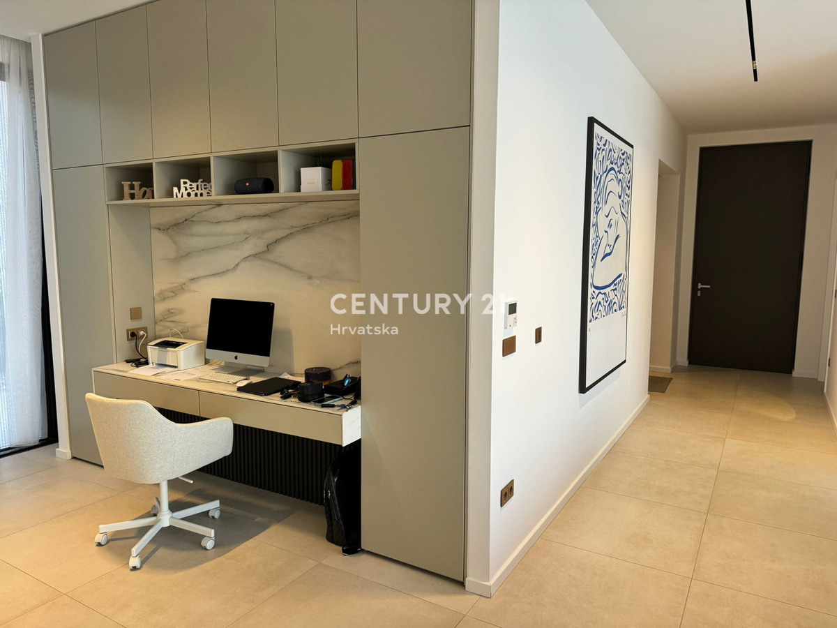 Pašman, Tkon, prvi vrsti ob morju, vrhunska vila z bazenom, garažo in savno