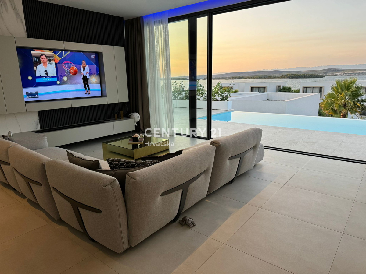 Pašman, Tkon, prvi vrsti ob morju, vrhunska vila z bazenom, garažo in savno