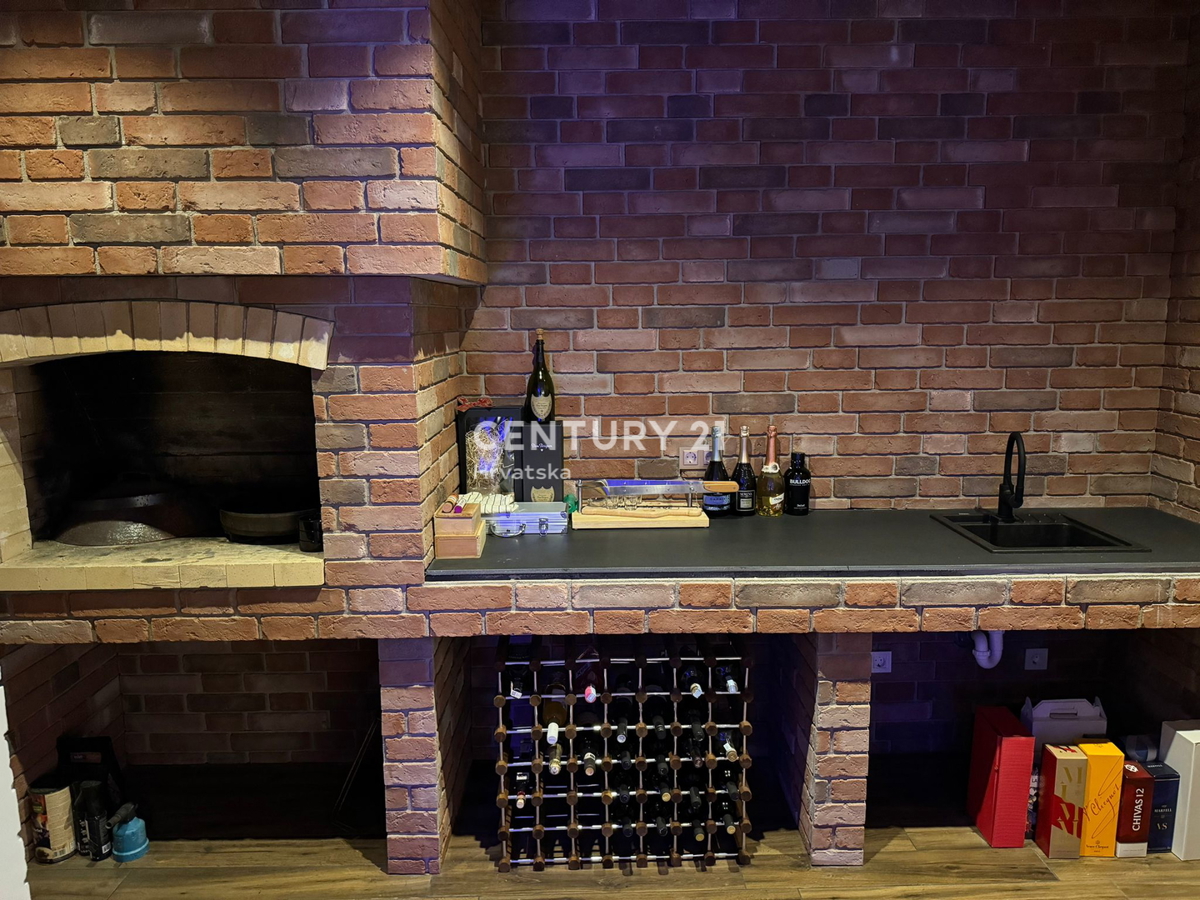 Pašman, Tkon, prvi vrsti ob morju, vrhunska vila z bazenom, garažo in savno