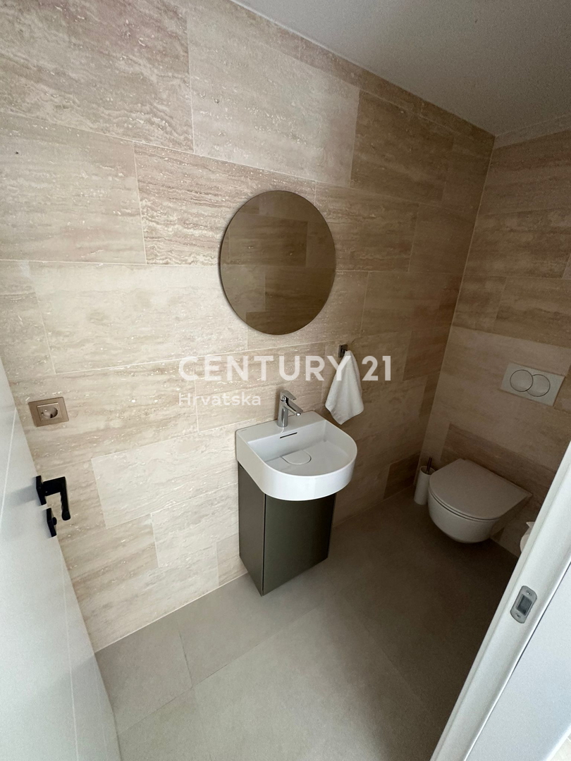 Pašman, Tkon, prvi vrsti ob morju, vrhunska vila z bazenom, garažo in savno