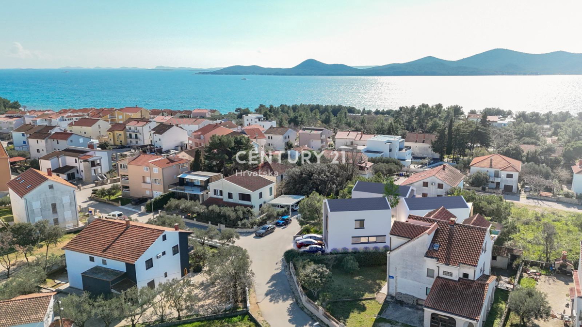 Biograd na morju – gradbeno zemljišče z dovoljenjem in projektom