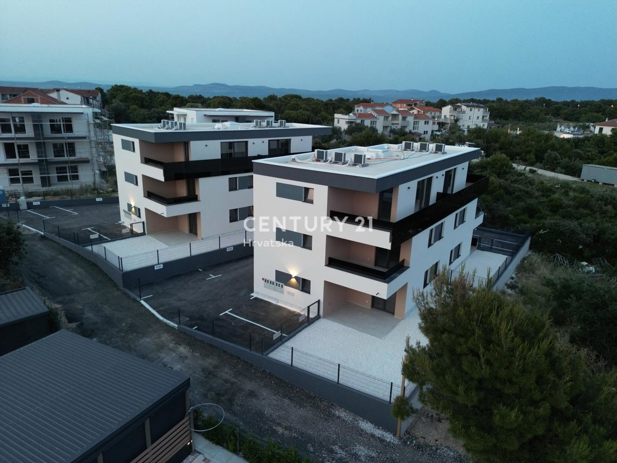 Pakoštane - trisobno stanovanje z pogledom na morje -S5-A