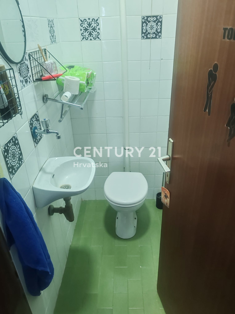 Šibenik - dvosobno stanovanje z razgledom na morje - center