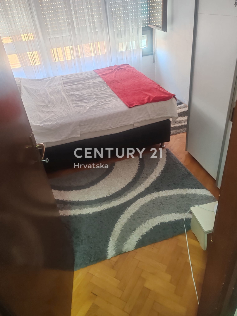 Šibenik - dvosobno stanovanje z razgledom na morje - center