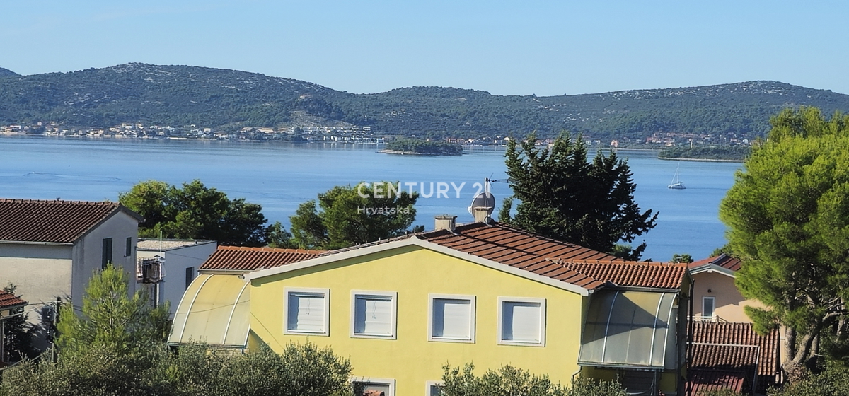 Sveti Filip in Jakob, stanovanje površine 78 m2 s čudovitim pogledom na morje in otoke