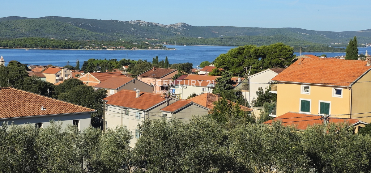 Sveti Filip in Jakob, stanovanje površine 78 m2 s čudovitim pogledom na morje in otoke