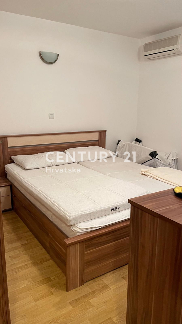 Sveti Filip in Jakob, stanovanje površine 78 m2 s čudovitim pogledom na morje in otoke