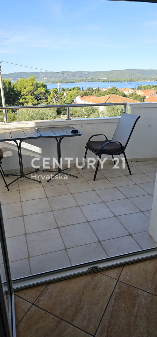 Sveti Filip in Jakob, stanovanje površine 78 m2 s čudovitim pogledom na morje in otoke