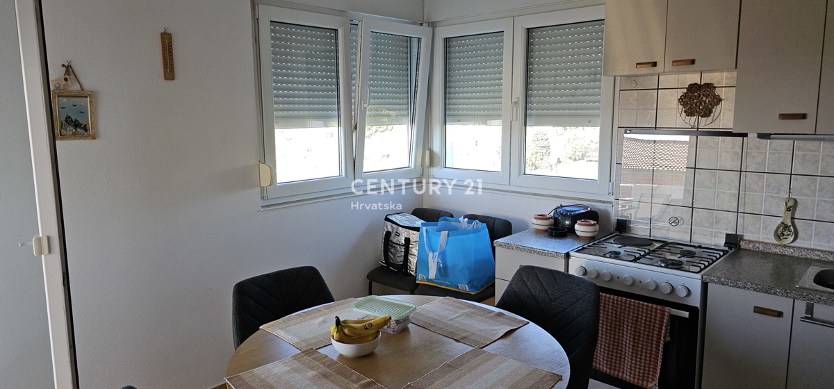 Sveti Filip in Jakob, stanovanje površine 78 m2 s čudovitim pogledom na morje in otoke