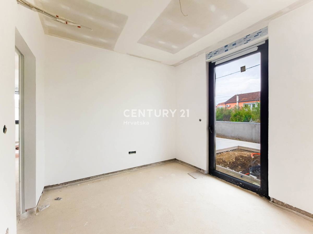 ZADAR, BILI BRIG, luksuzní novostavba, 3,5 pokoje, 110 m2, přízemí, zahrada

ZADAR, BILI BRIG, luksusowa nowa inwestycja, 3,5 pokoju, 110 m2, parter, ogród

ZADAR, BILI BRIG, luxus újépítés, 3,5 szoba, 110 m2, földszint, kert

ZADAR, BILI BRIG, luksu