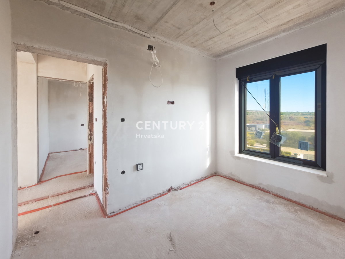 ZADAR, LJUBAČ, LUKSUZNO NOVOGRADNJA. S5= 98,80 m2 + strešna terasa 120 m2, 2. nadstropje, 50 m DO MORJA IN PLAŽE, POGLED NA MORJE