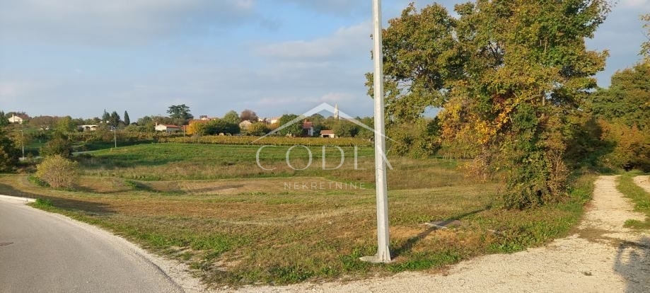 Lindar - prodaja gradbenega zemljišča za gradnjo hiše