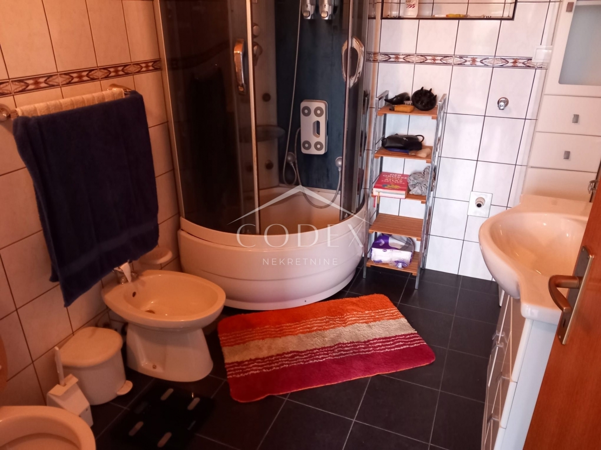 Hiša Mali Lošinj, 200m2