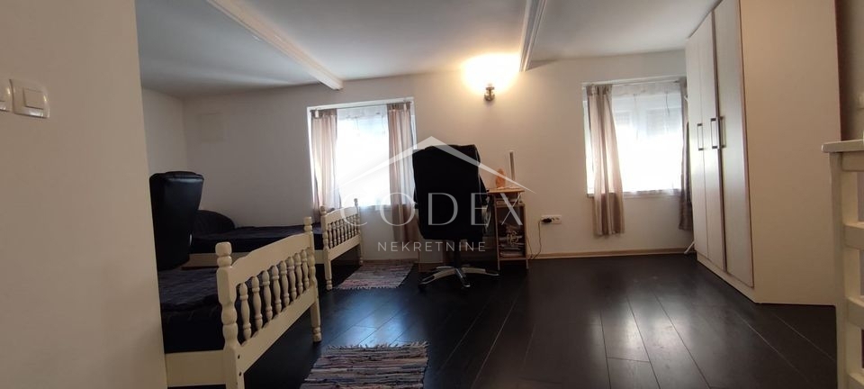Belveder - prodaja hiše / dvoetažnega stanovanja