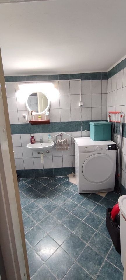 Belveder - prodaja hiše / dvoetažnega stanovanja