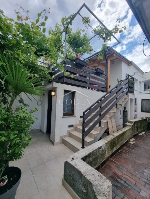Crikvenica - hiša v centru s teraso