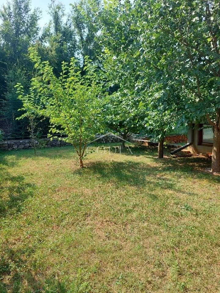 Dramalj - hiša z 2 trisobnima apartmajema in pogledom na morje