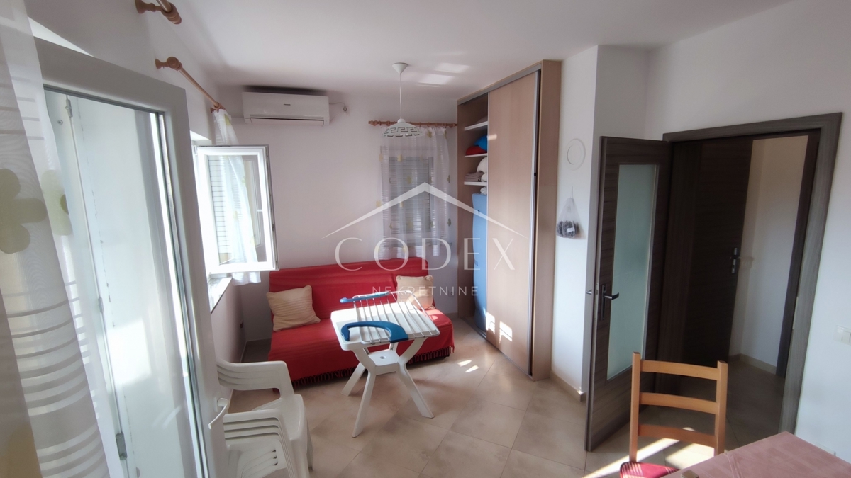 Baška - hiša z 2 apartmajema v mirnem okolju