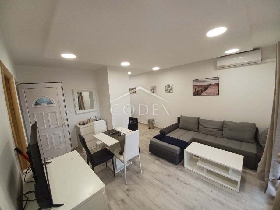 Stanovanje Stara Novalja, Novalja, 62,25m2
