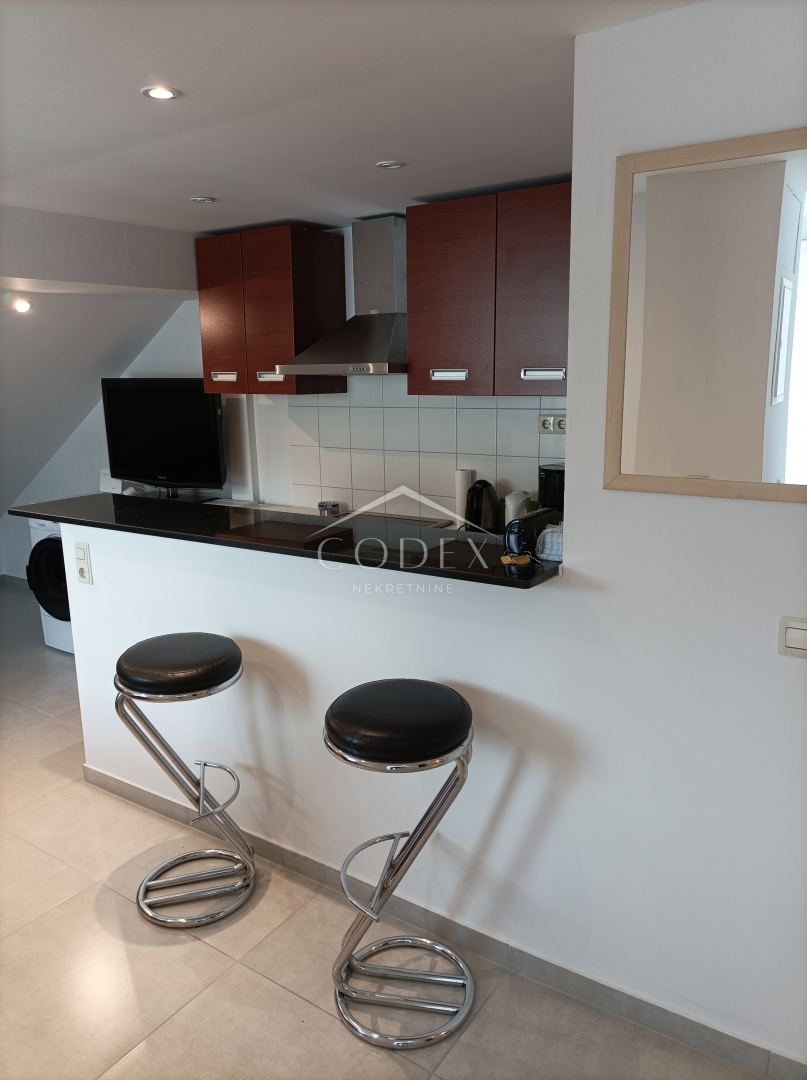 Jadranovo - apartma 800 m od morja