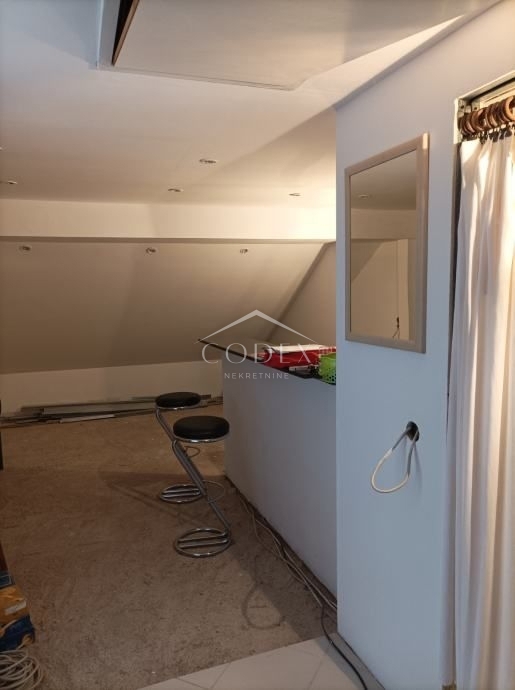 Jadranovo - apartma 800 m od morja