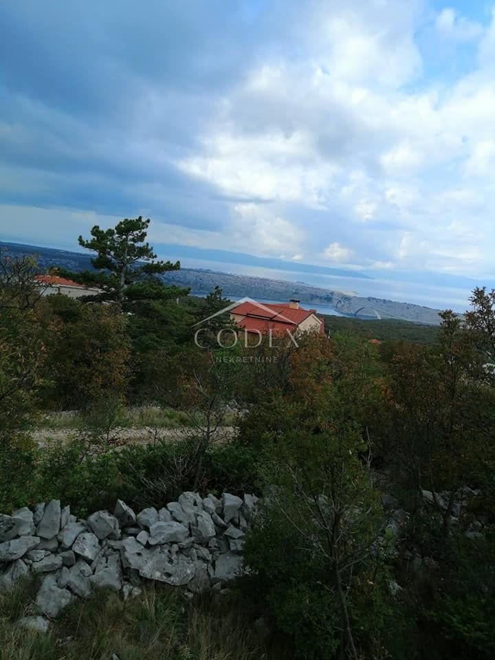 Šmrika - prodaja gradbenega zemljišča za gradnjo družinske hiše