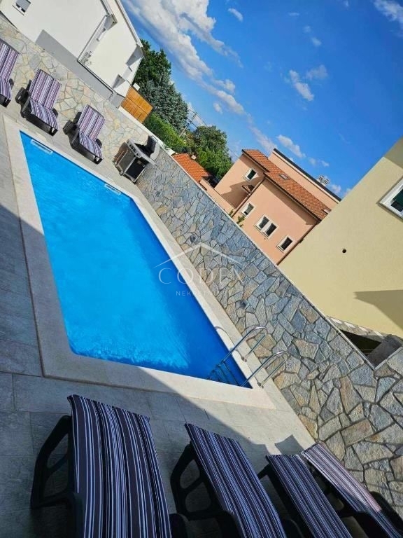 Kučeli - prodaja stanovanja s bazenom in spa območjem
