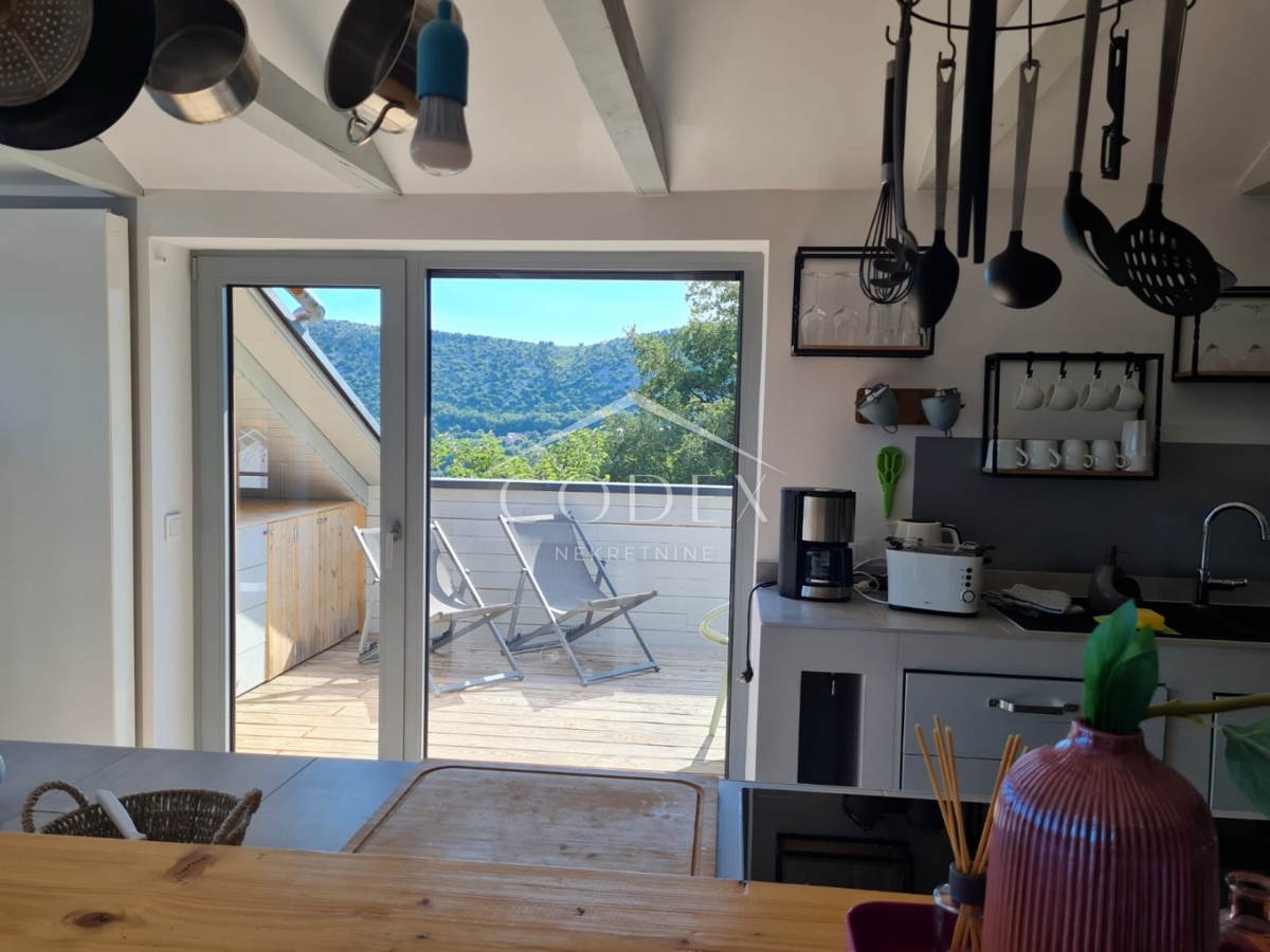 Bribir – penthouse s pogledom na morje