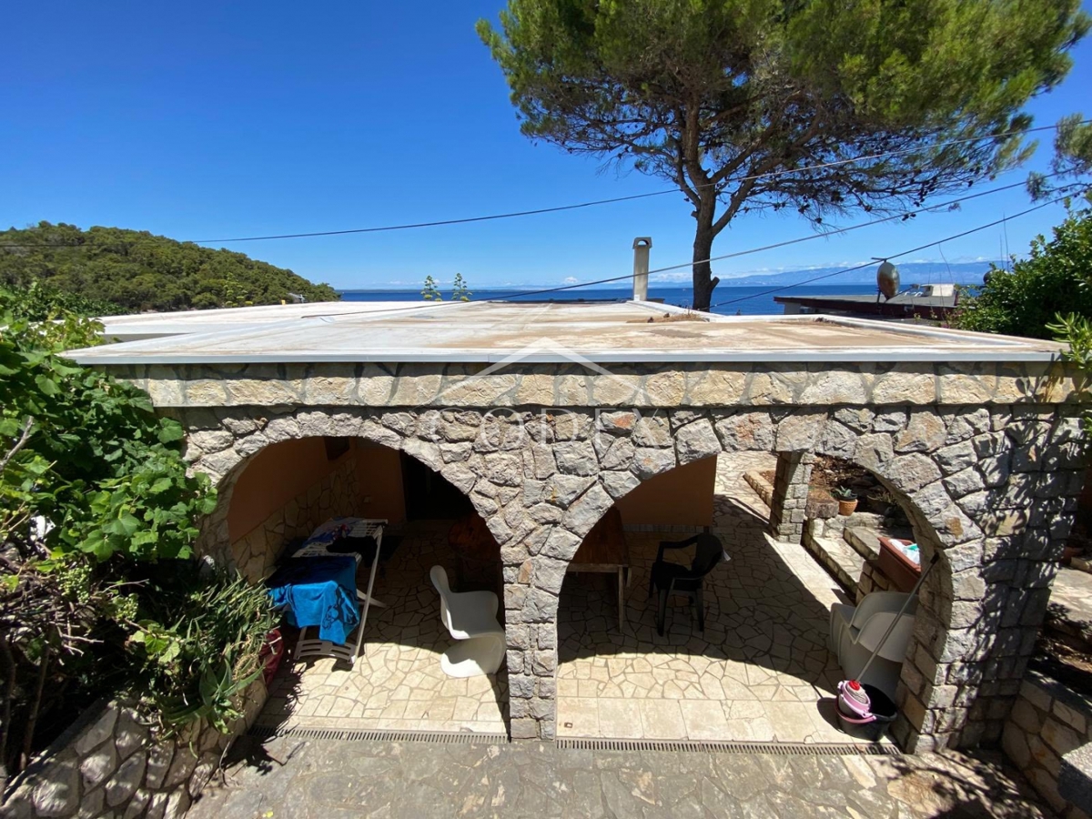 Mali Lošinj - Hiša ob morju v čudovitem zalivu