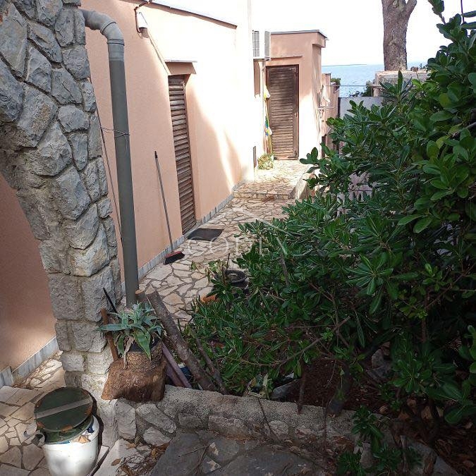 Mali Lošinj - Hiša ob morju v čudovitem zalivu