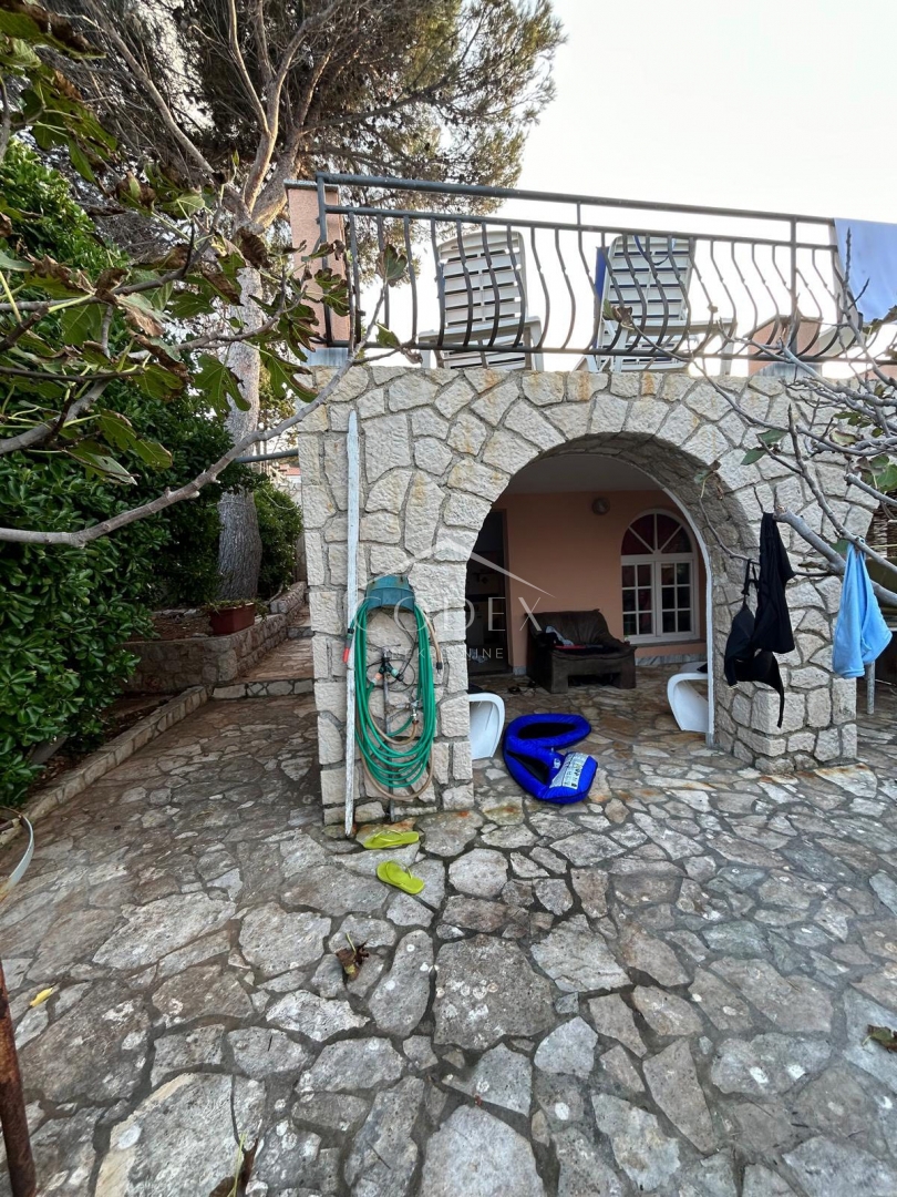 Mali Lošinj - Hiša ob morju v čudovitem zalivu