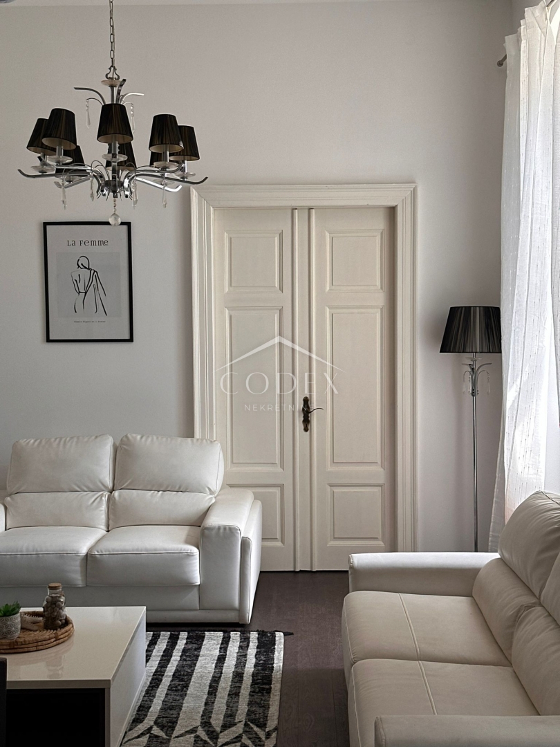 Pula – prodaja luksuznega stanovanja v samem centru