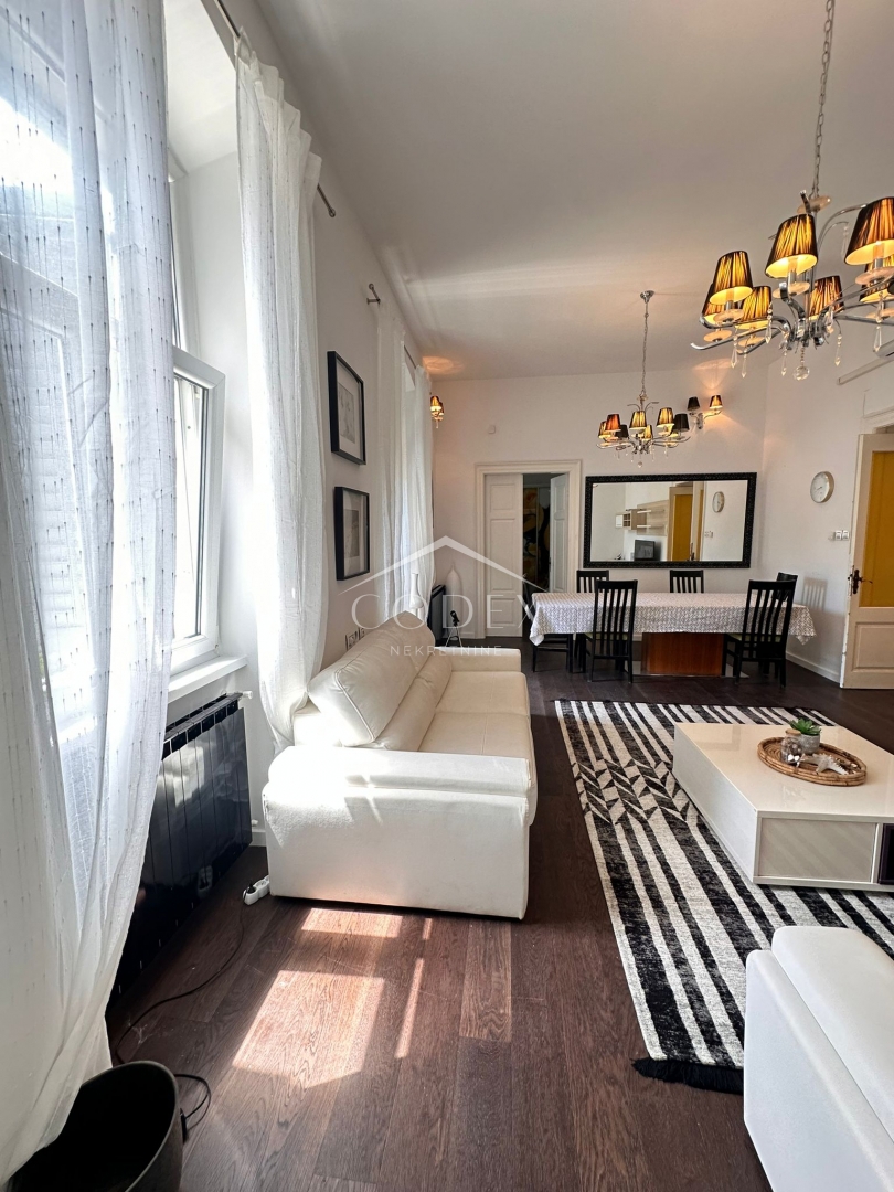 Pula – prodaja luksuznega stanovanja v samem centru