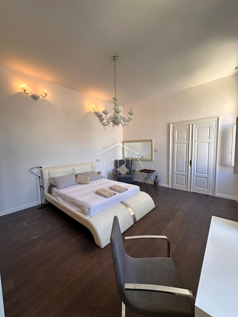 Pula – prodaja luksuznega stanovanja v samem centru