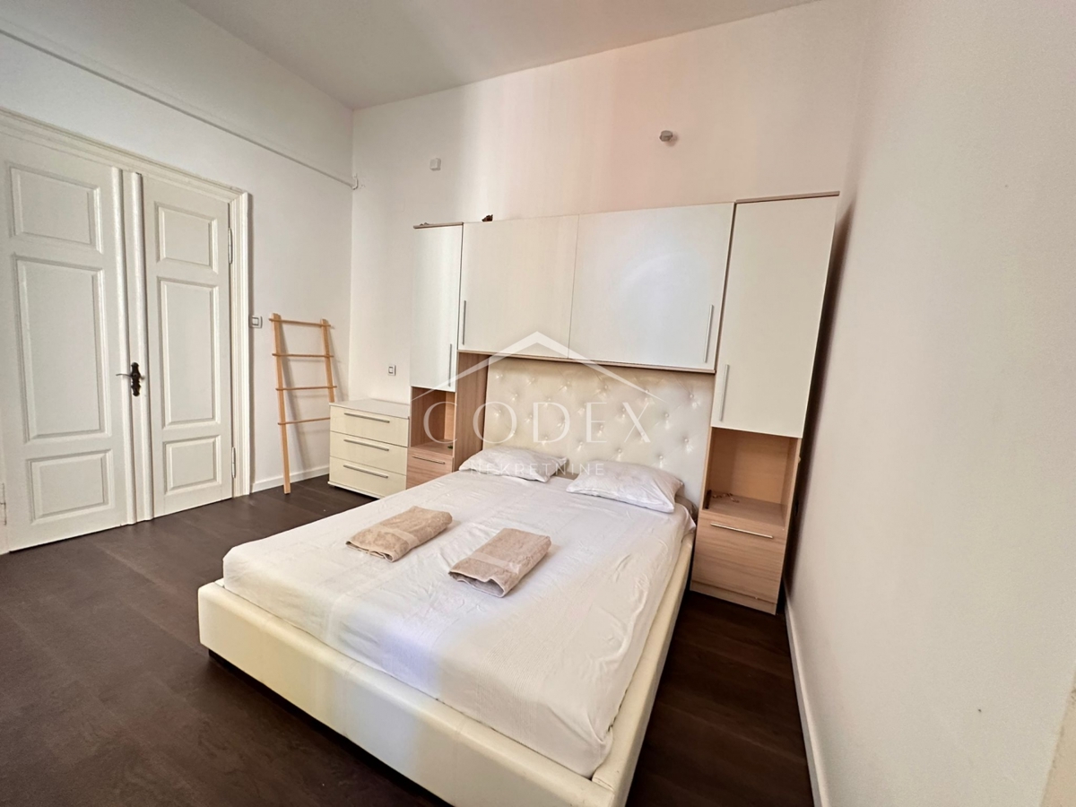 Pula – prodaja luksuznega stanovanja v samem centru