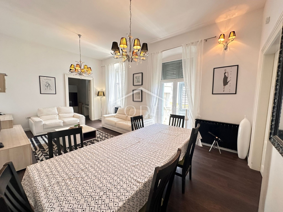 Pula – prodaja luksuznega stanovanja v samem centru