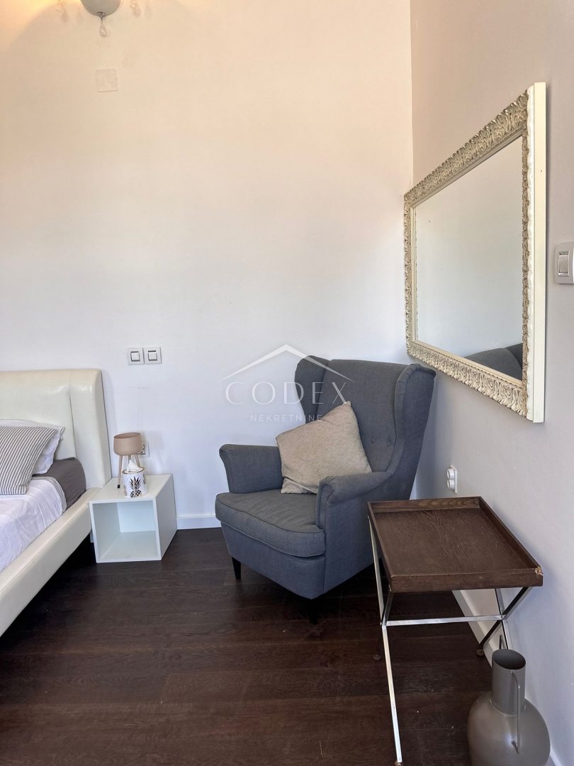 Pula – prodaja luksuznega stanovanja v samem centru