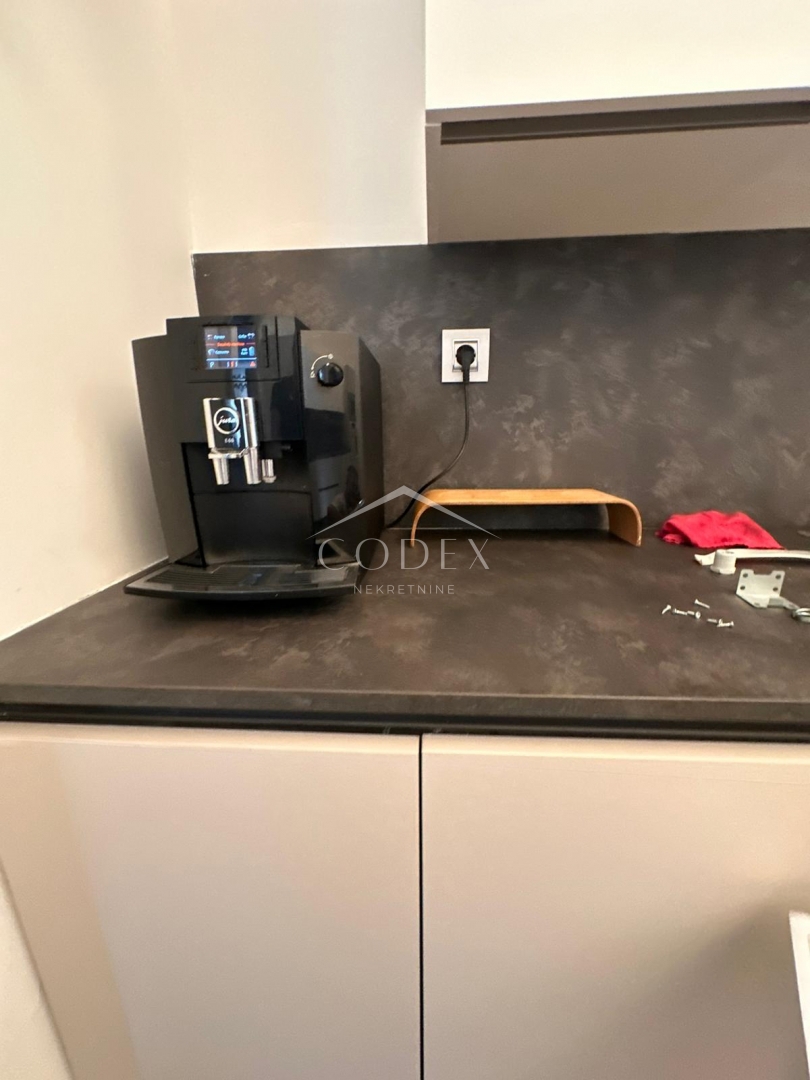 Pula – prodaja luksuznega stanovanja v samem centru