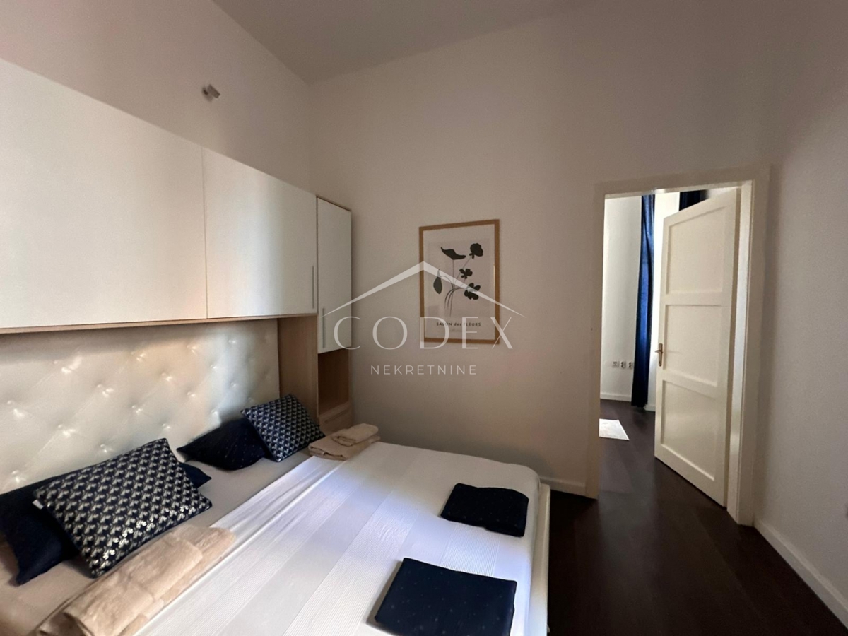 Pula – prodaja luksuznega stanovanja v samem centru