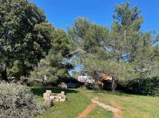 Medulin – Gradbeno zemljišče z dovoljenjem in projektom