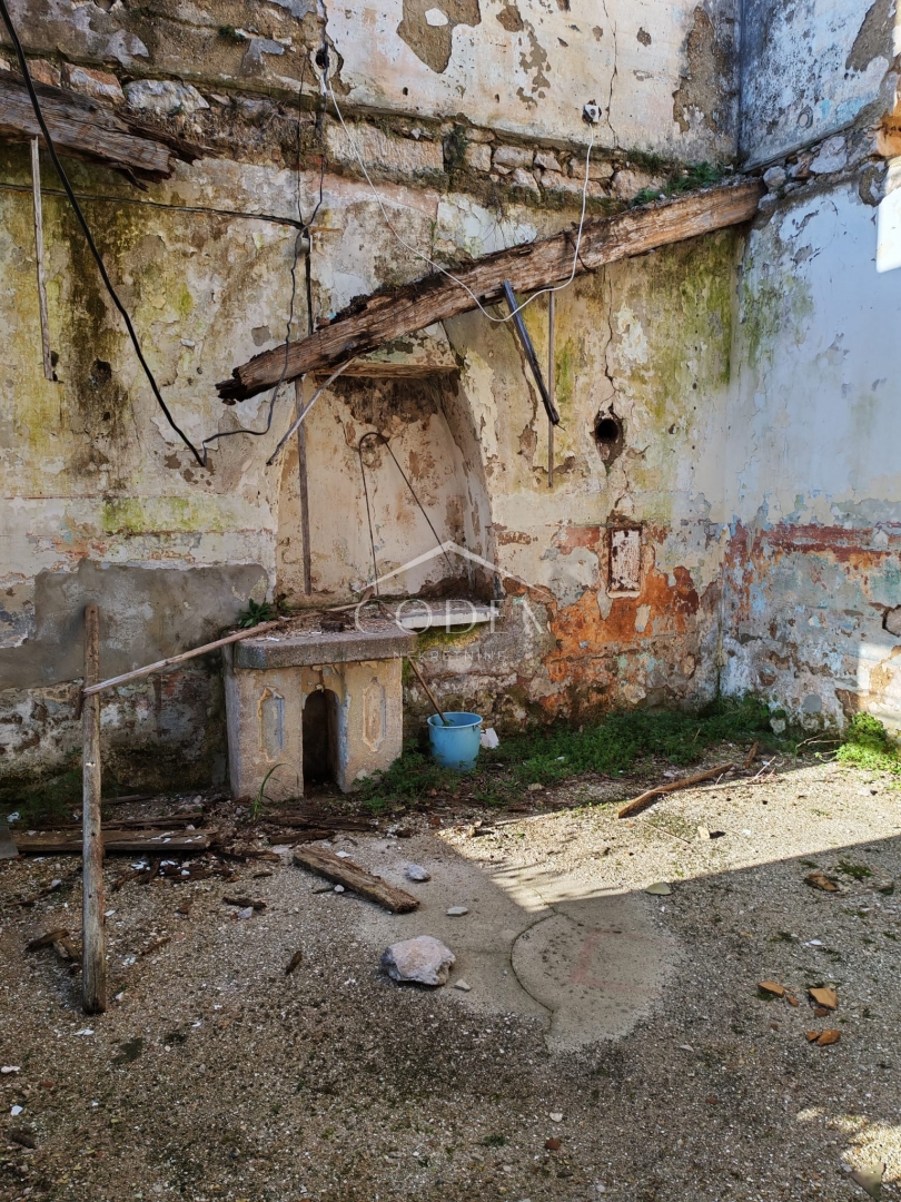 Crikvenica – Prodaja starine za adaptacijo