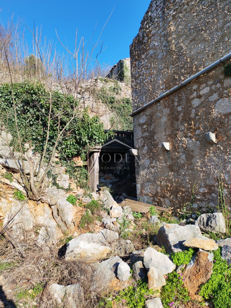 Crikvenica – Prodaja starine za adaptacijo