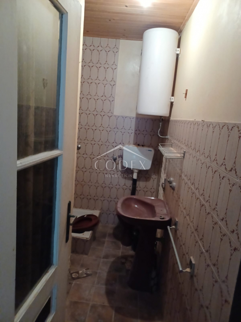 Susak – Donje Selo – Kamnita hiša za prenovo